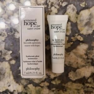 3/$15 Philosophy Hyaluronic Glow Moisturizer new in box